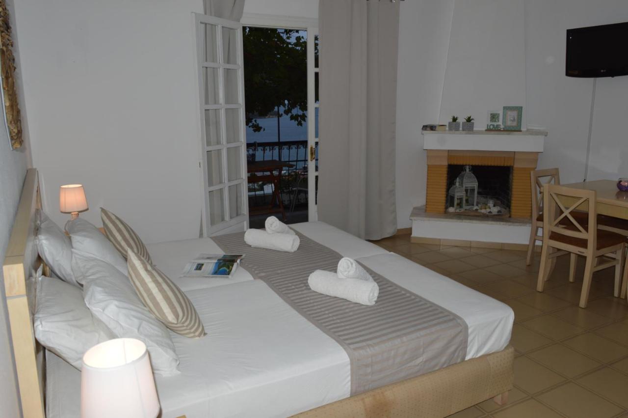 Rania Studios Skiathos-Stadt Exterior foto