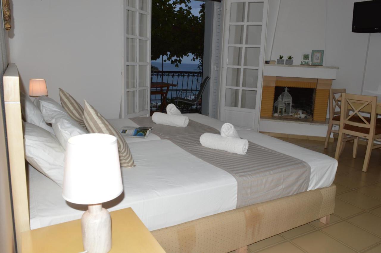 Rania Studios Skiathos-Stadt Exterior foto