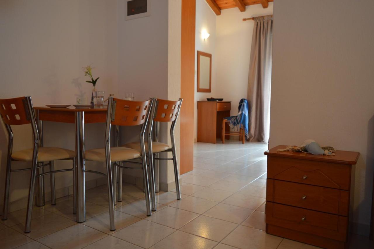 Rania Studios Skiathos-Stadt Exterior foto
