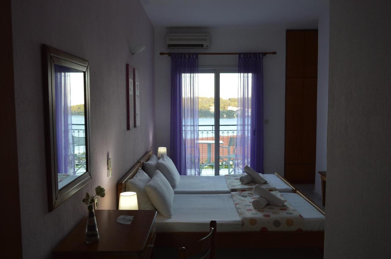 Rania Studios Skiathos-Stadt Exterior foto